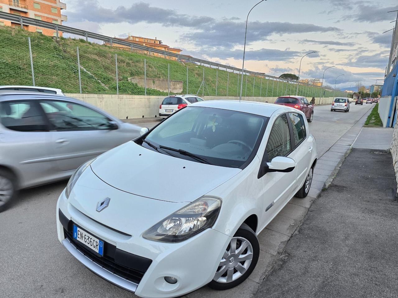 Renault Clio 1.2 16V 5 porte GPL Dynamique