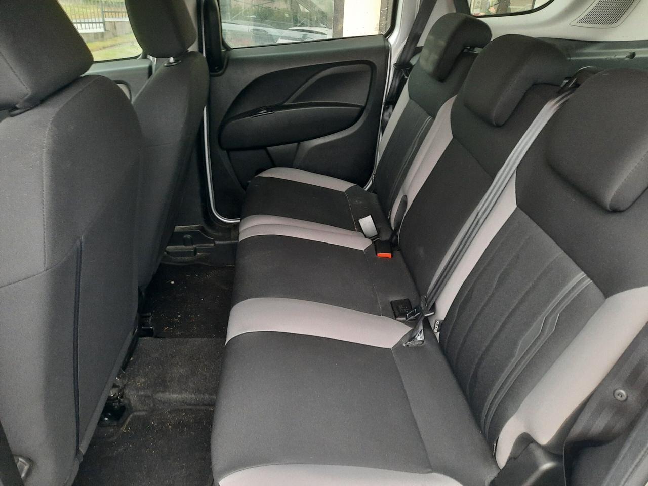 Fiat Doblo JTD LOUNGE CLIMATIZZATORE VOL. MULTIFUNZIONI GOMME 4 STAGIONI RADIO TOUCH SCRENN BLUETOOTH