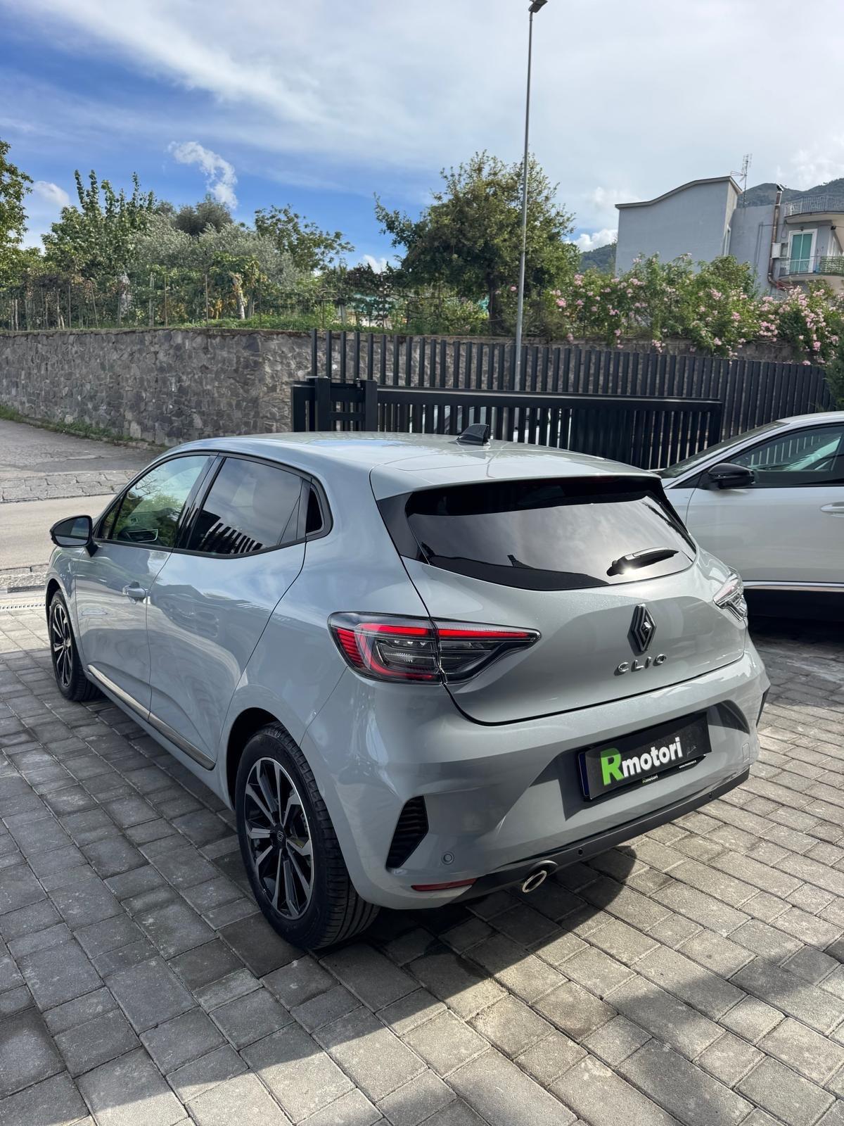 Renault Clio TCE TECHNO