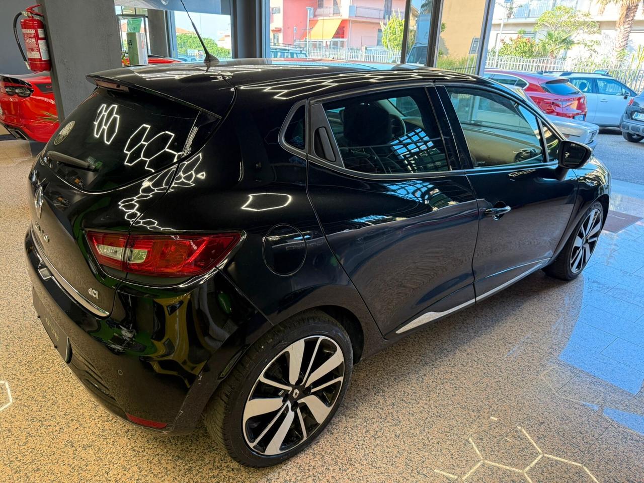 Renault Clio 1.5 dCi 8V 90CV EDC 5 porte Energy TETTO Panoram