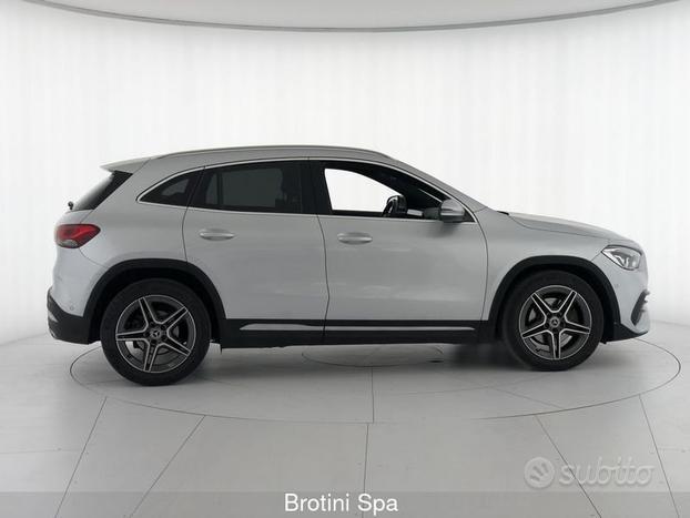 Mercedes-Benz GLA 200 d Automatic Business