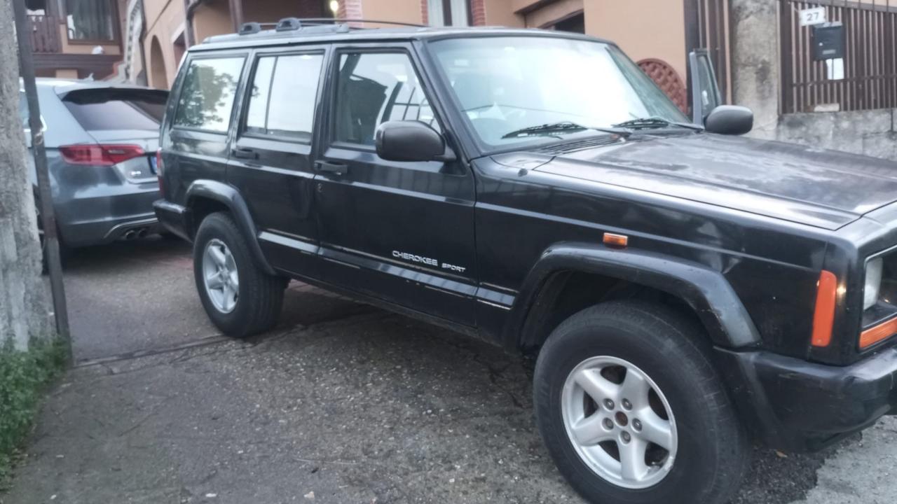 Jeep Cherokee 2.5 TD 5 porte LIMITED