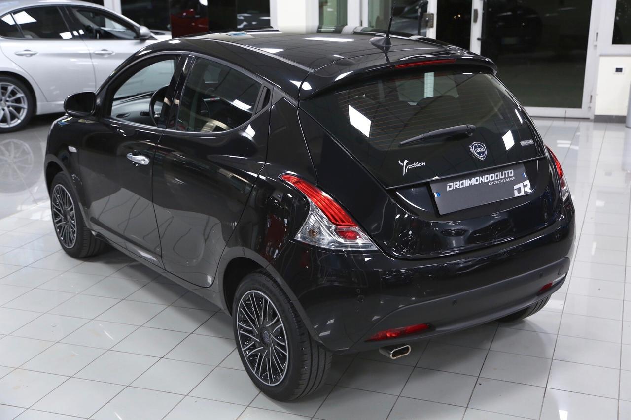 Lancia Ypsilon 1.0 FireFly 5 porte S&S Hybrid Gold