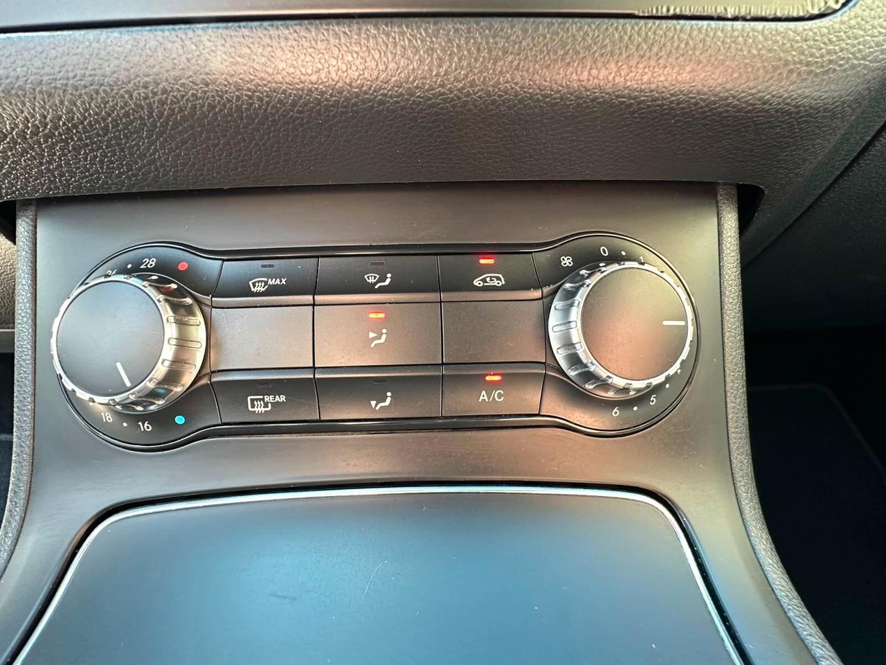 Mercedes-benz B 180 d Premium AMG