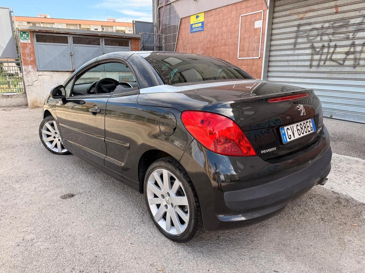 Peugeot 207 1.6 HDi 110CV CC Roland Garros