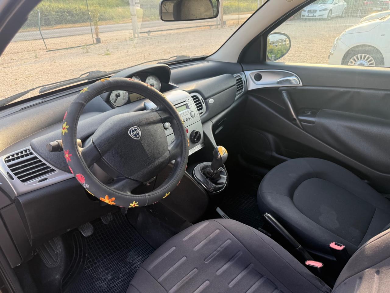 Lancia Ypsilon 1.3 MJT 75 CV 2.999€ PERMUTE