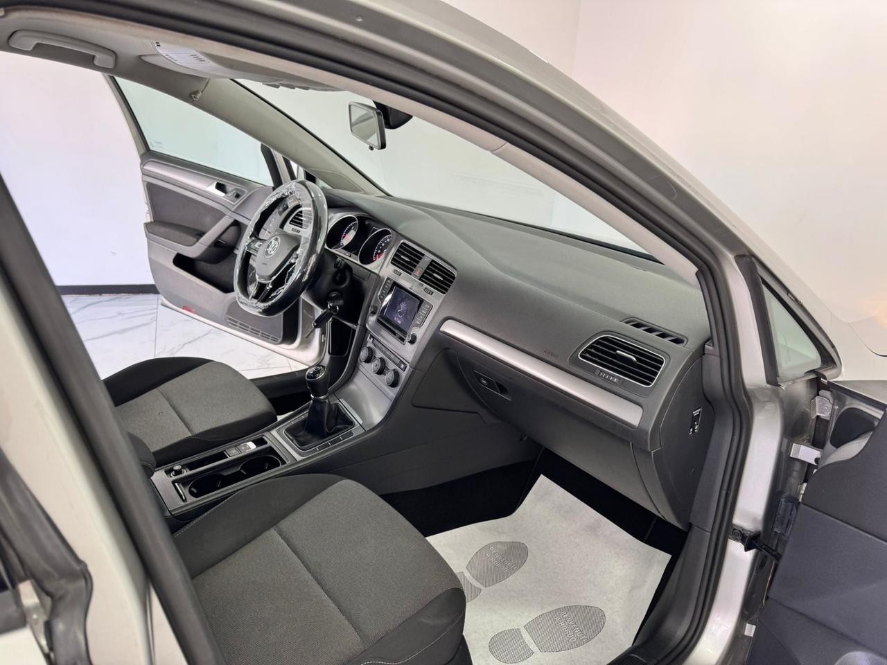 Volkswagen Golf 1.6 TDI 5p 105 cv-GARANTITA-2014