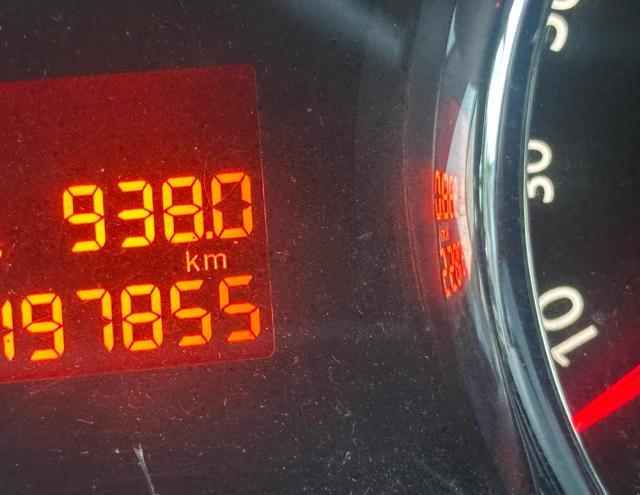 PEUGEOT 3008 1.6 HDi 112CV Tecno senza nessun lavoro da fare