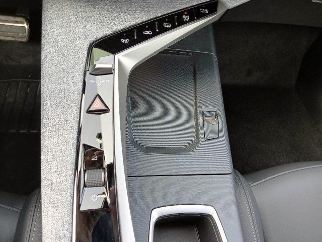 PEUGEOT 5008 Hybrid 145 e-DCS6 GT