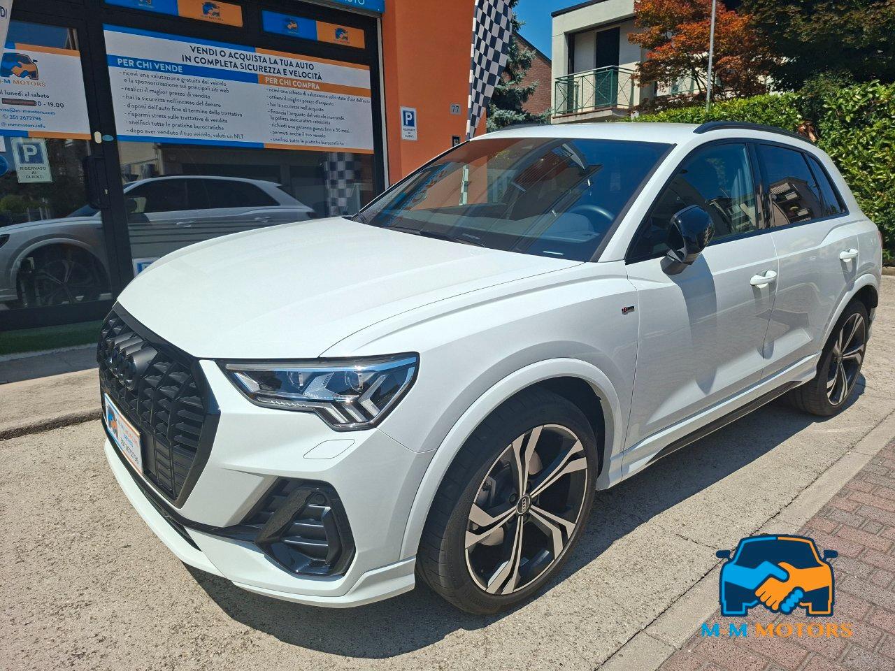 Audi Q3 40 2.0 tfsi Identity Black quattro s-line