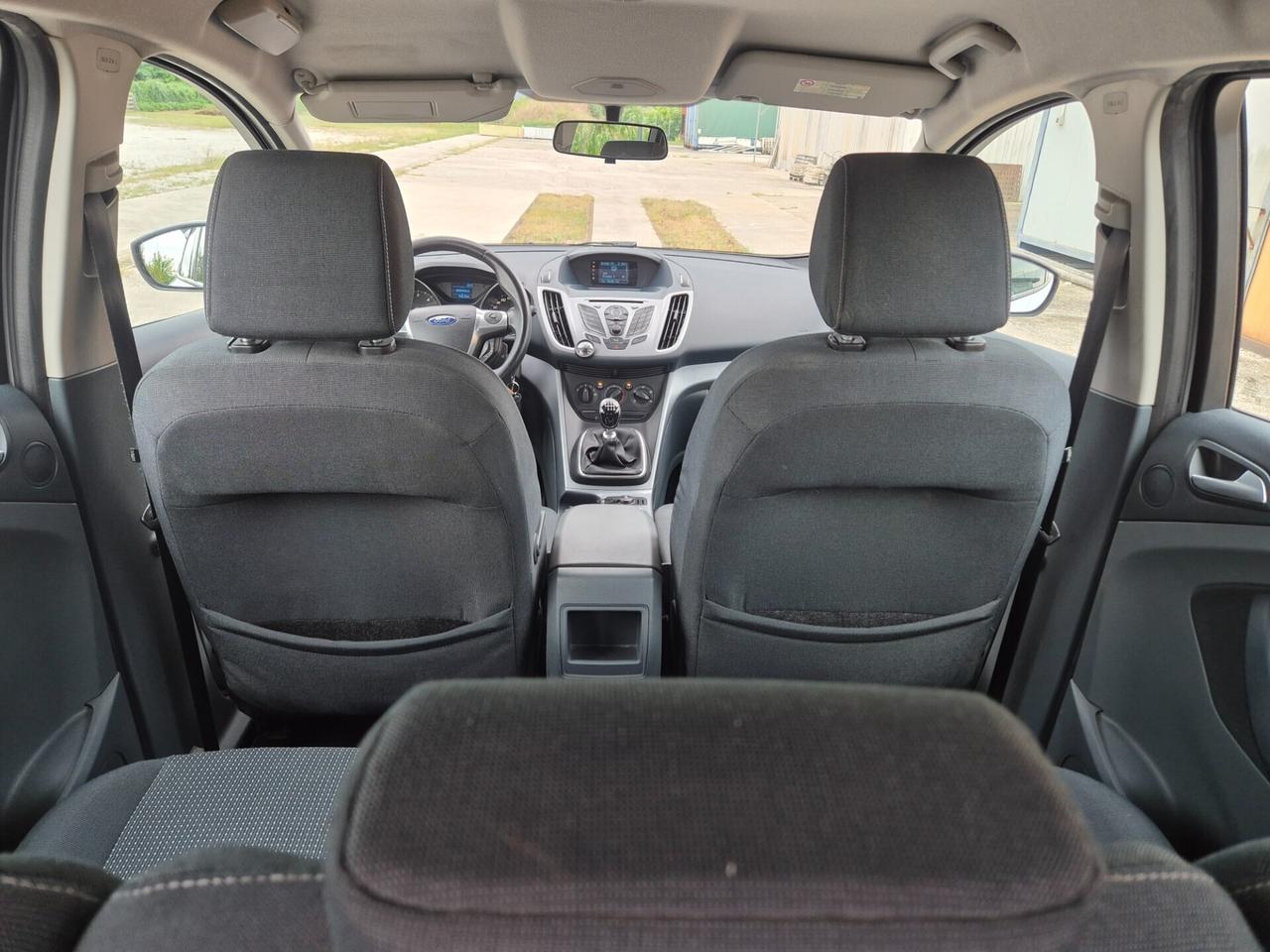 Ford C-Max 1.6 TDCi 115CV Titanium neopatentati