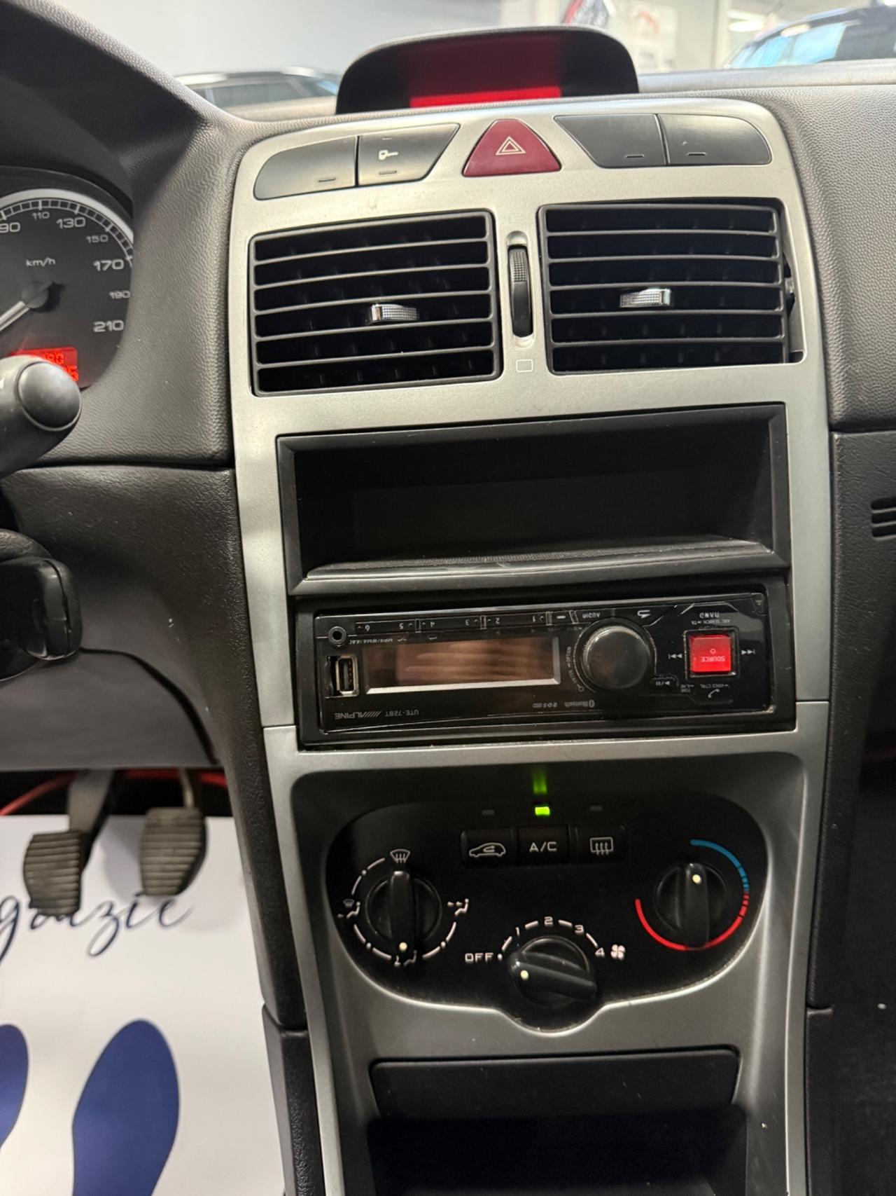 Peugeot 307 1.6 16V 5p. XR 109CV
