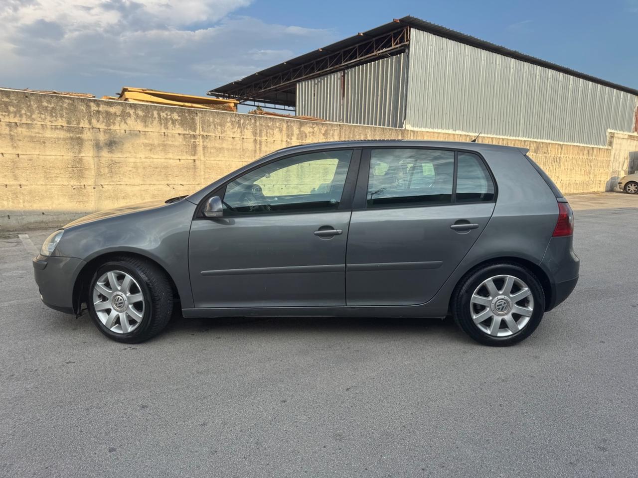 Volkswagen Golf 2.0 16V TDI 5p. Sportline