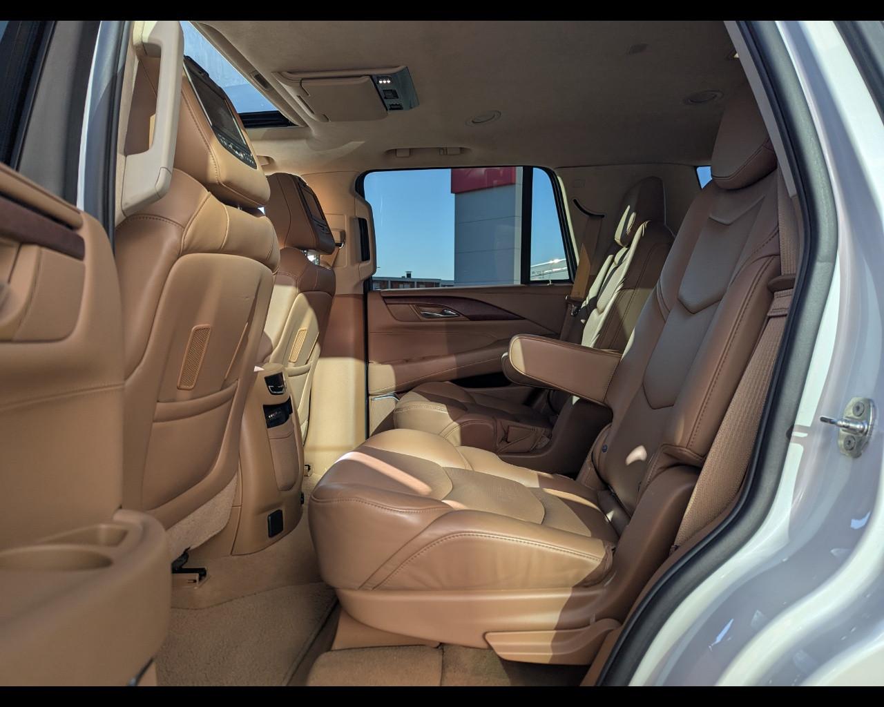 CADILLAC Escalade(2015-2019) - Escalade 6.2L V8 AT AWD Platinum
