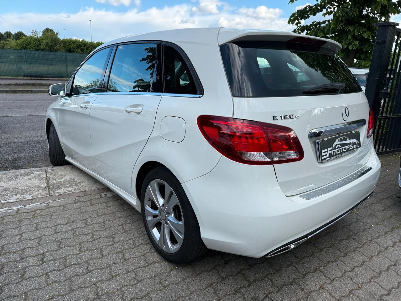 Mercedes-benz B 180 B 180 d Automatic Premium