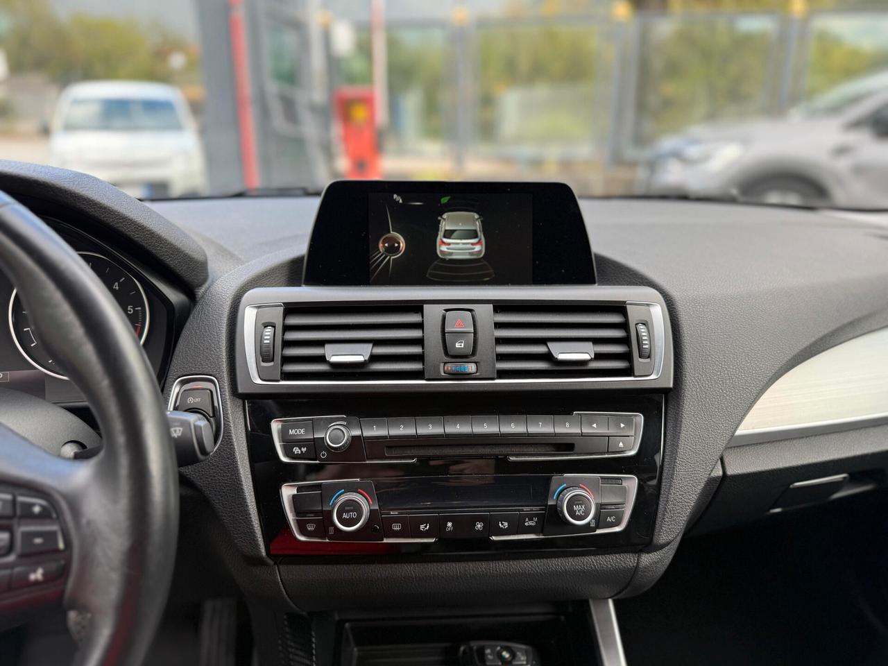 Bmw 116d 5p. Urban Auto.