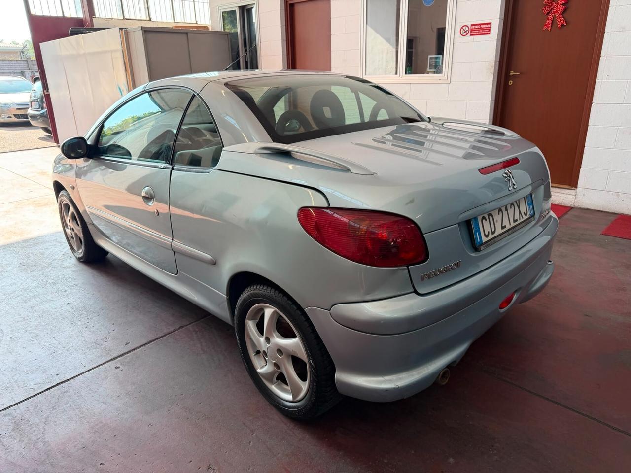 Peugeot 206 1.6 16V CC neopat