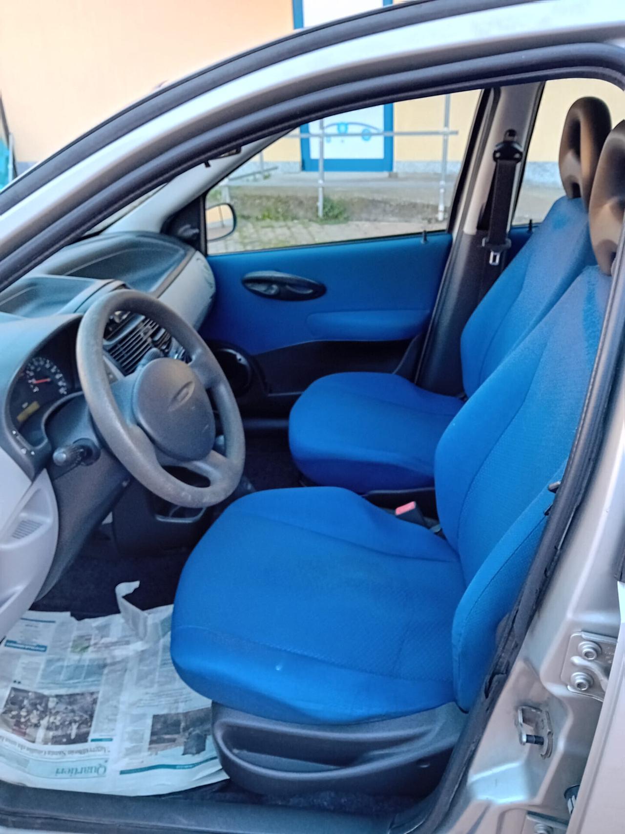 Fiat Punto 5 porte - APERTI AD AGOSTO