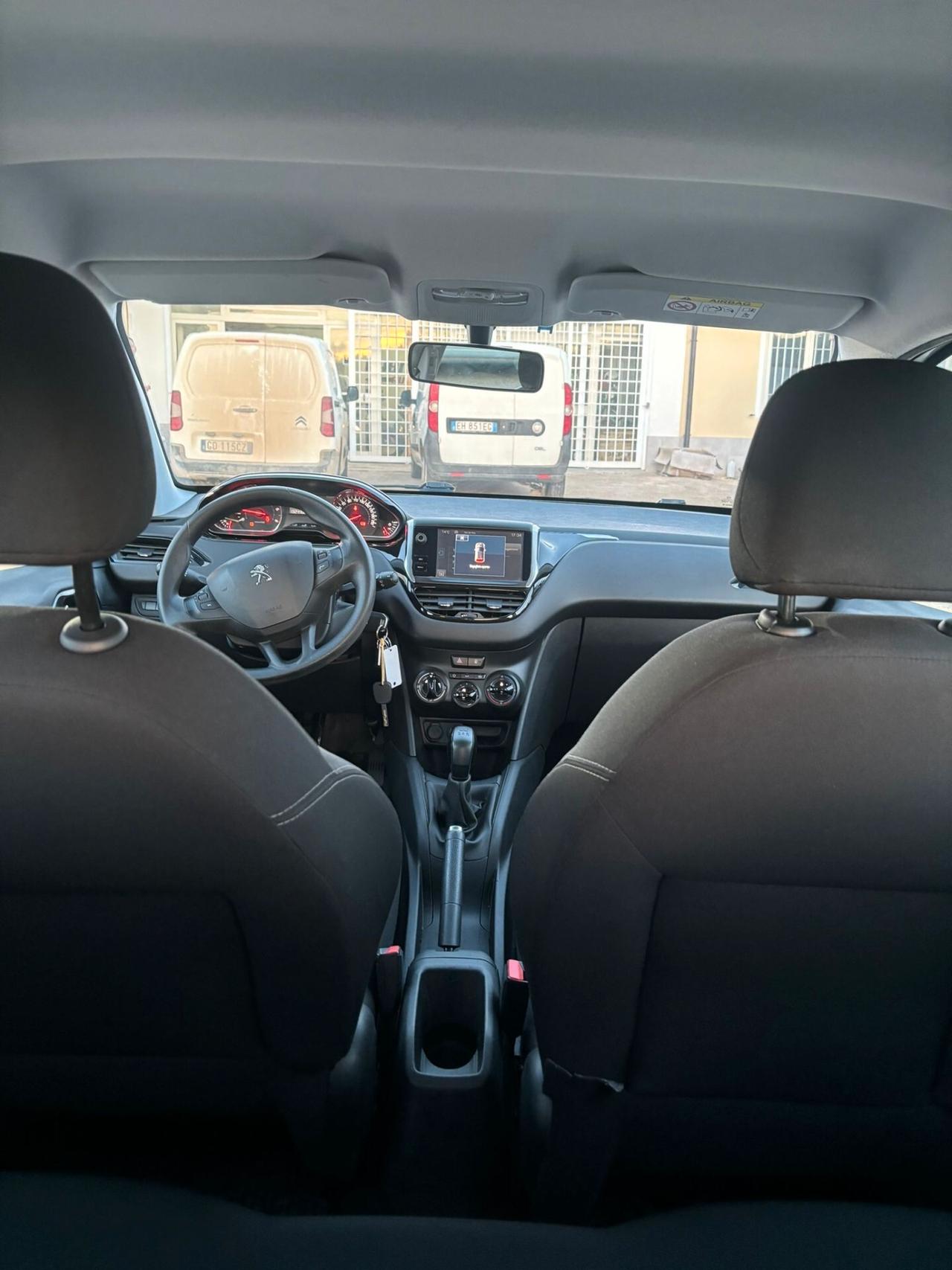 Peugeot 208 1.4 HDi 68 CV 5 porte Allure