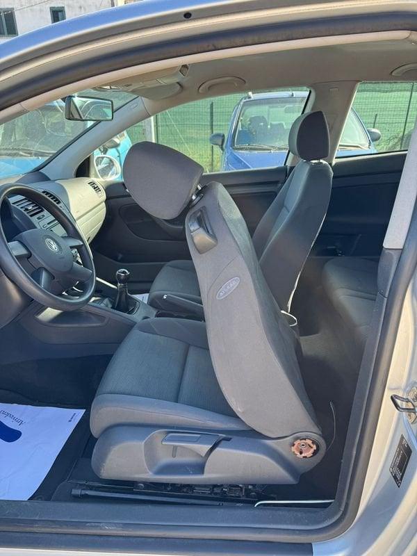 Volkswagen Golf Golf 3p 1.4 Trendline