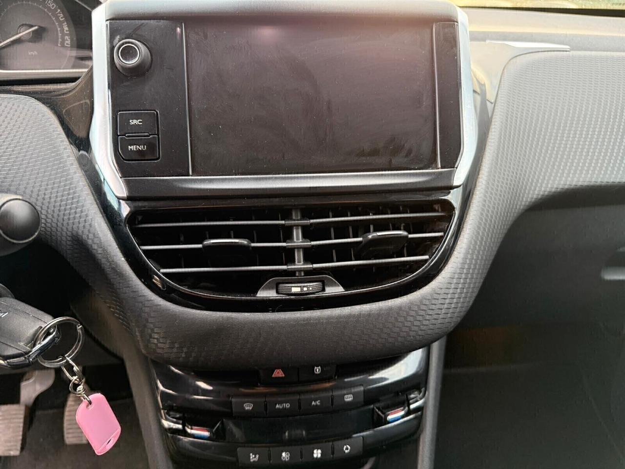 Peugeot 2008 BlueHDi 100 Black Matt