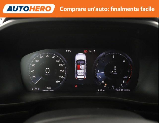 VOLVO XC40 D4 AWD Geartronic Momentum