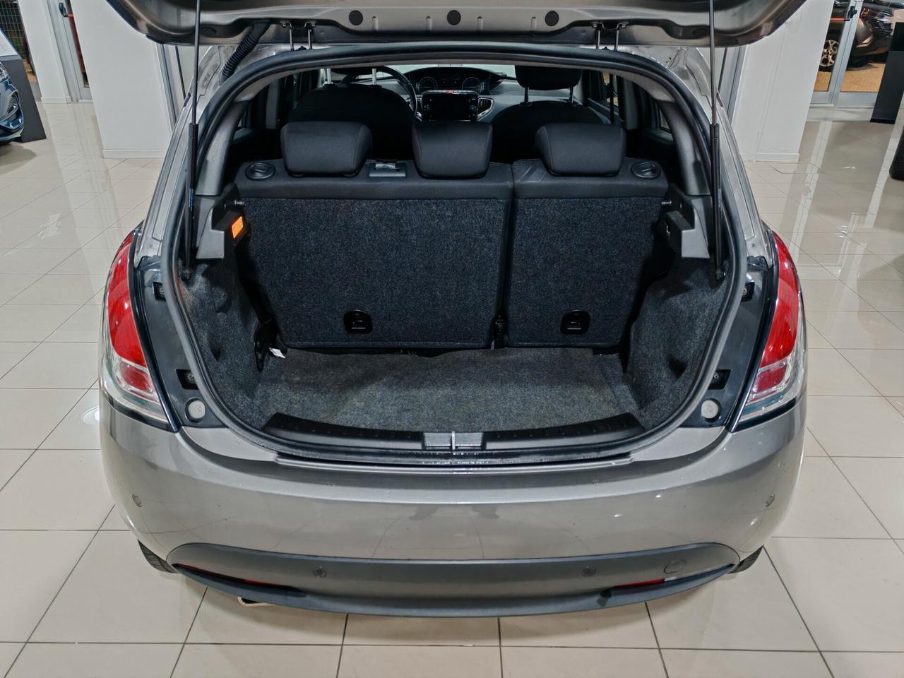 Lancia Ypsilon 1.0 Hybrid Gold 2023