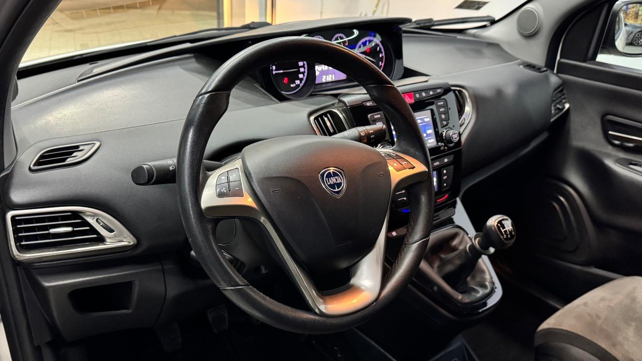 Lancia Ypsilon 1.2 69 CV 5 porte S&S Platinum-43.000 km