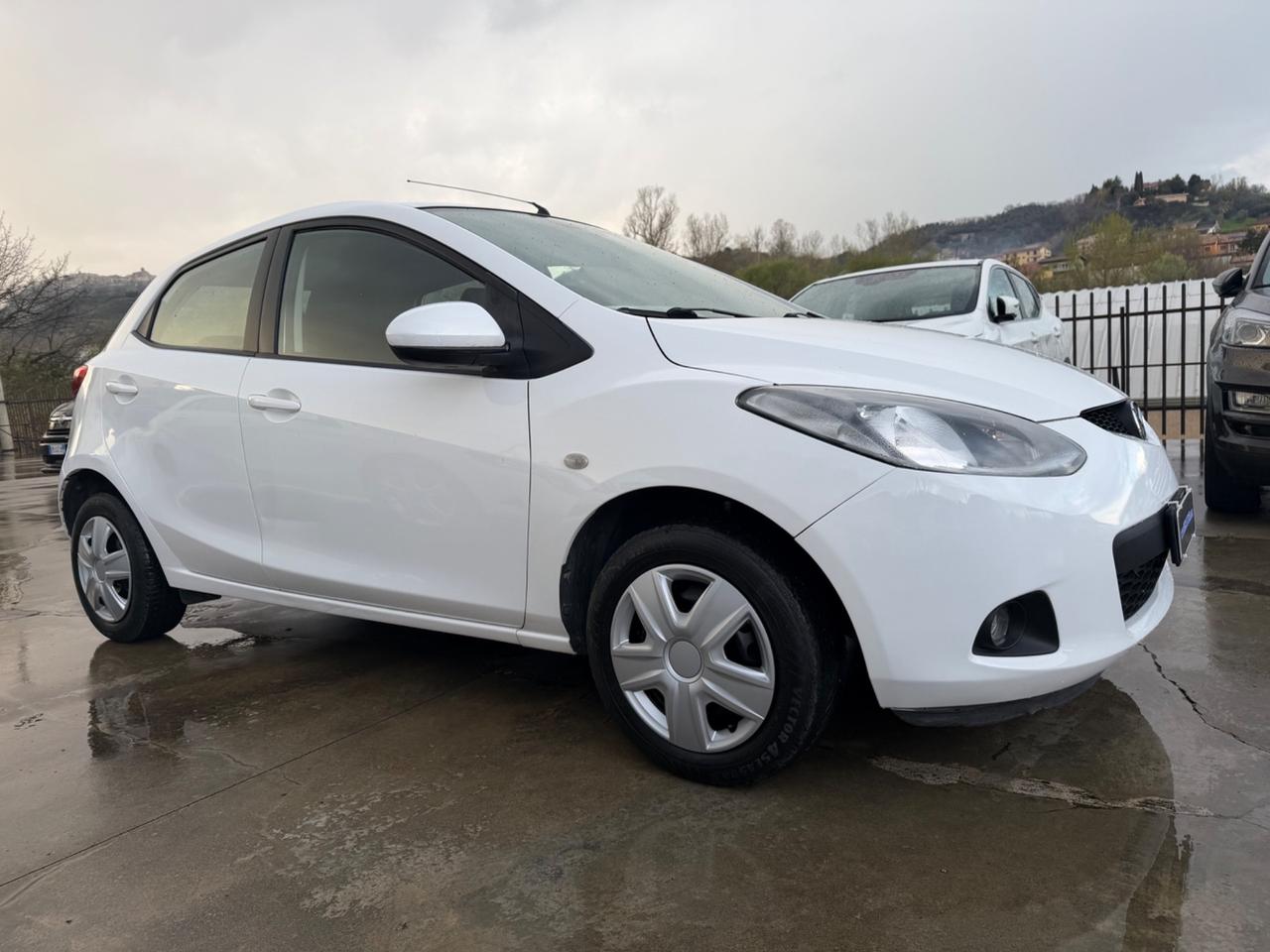Mazda 2 1.3 86CV Play / 101.000KM