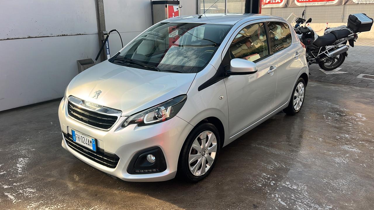Peugeot 108 PureTech 82 5 porte Allure