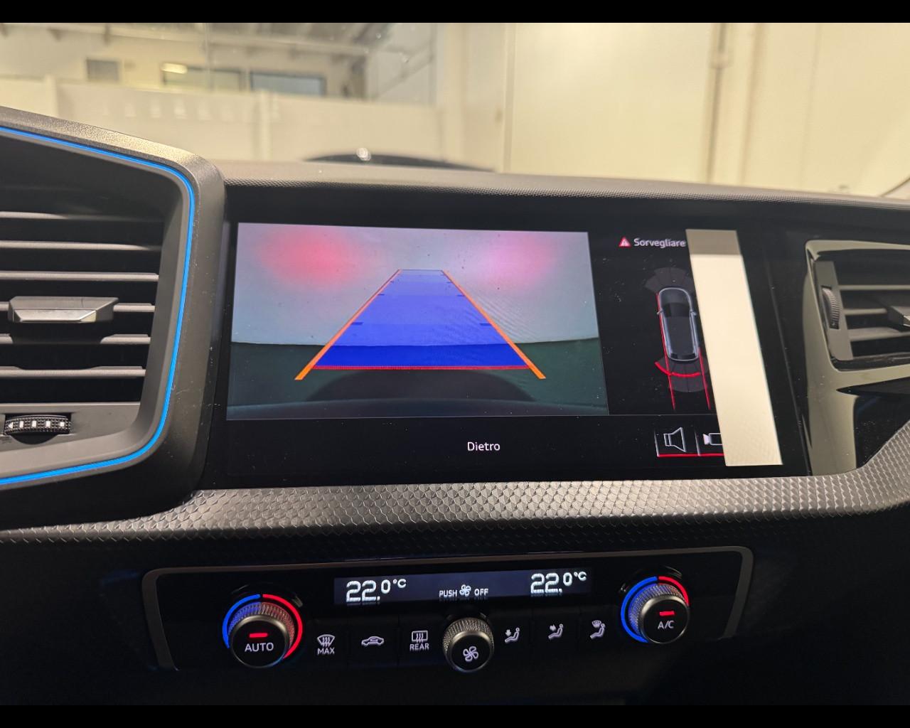 AUDI A1 ALLSTREET 30 TFSI S-TRONIC IDENTITY CONTRAST
