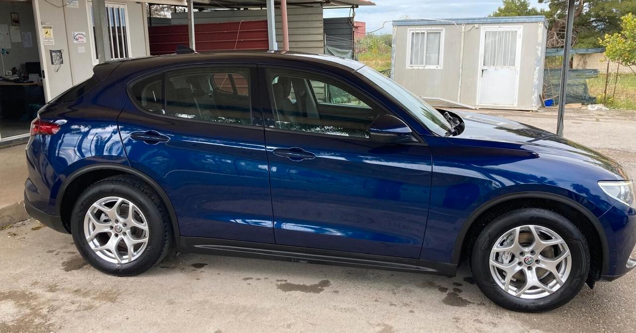 Alfa Romeo Stelvio 2.2 Turbodiesel 160 CV AT8 RWD Business