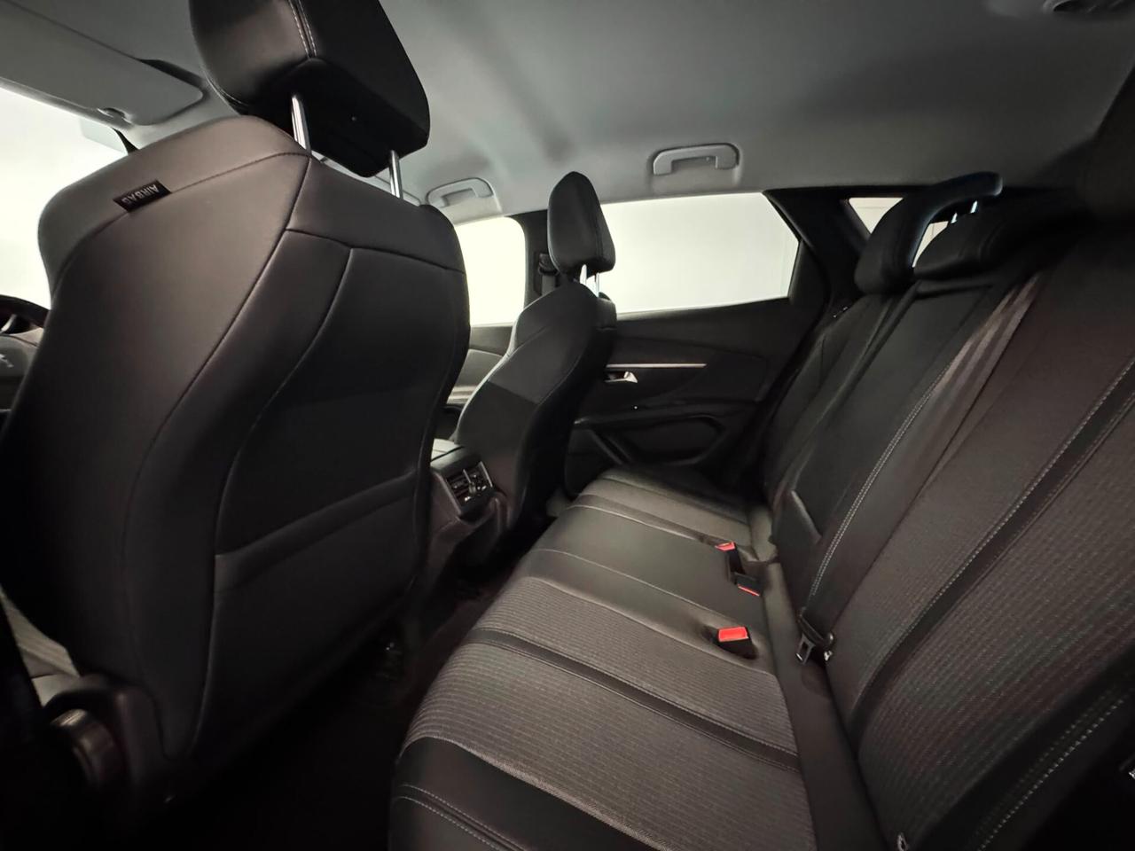 Peugeot 3008 BlueHDi 130 S&S EAT8 Allure