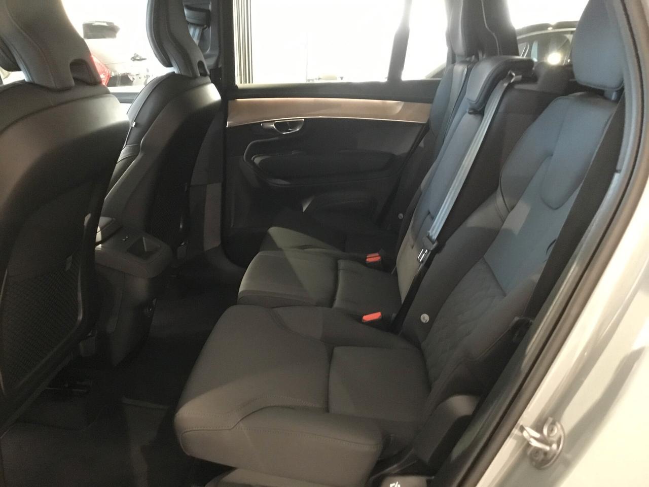 Volvo XC 90 T8 AWD automatico 7 posti PLUS DARK
