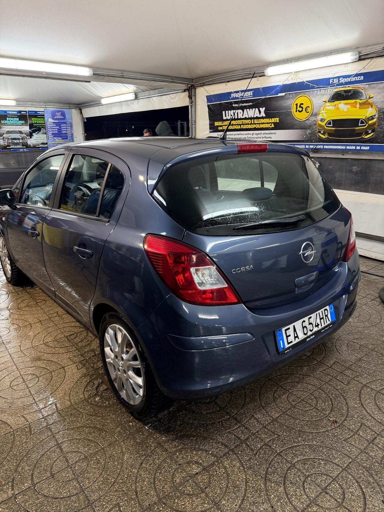 Opel Corsa 1.2 80CV 5 porte GPL-TECH Edition
