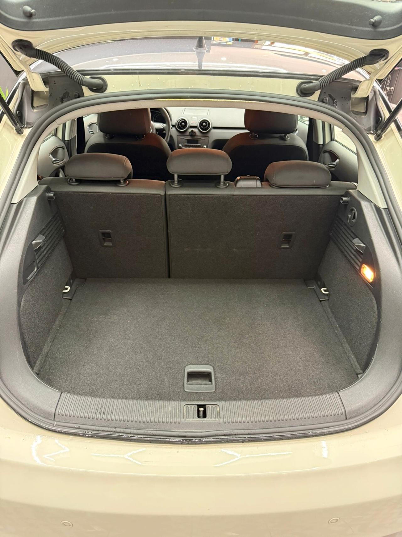 Audi A1 SPB 1.6 TDI 105 CV Attraction