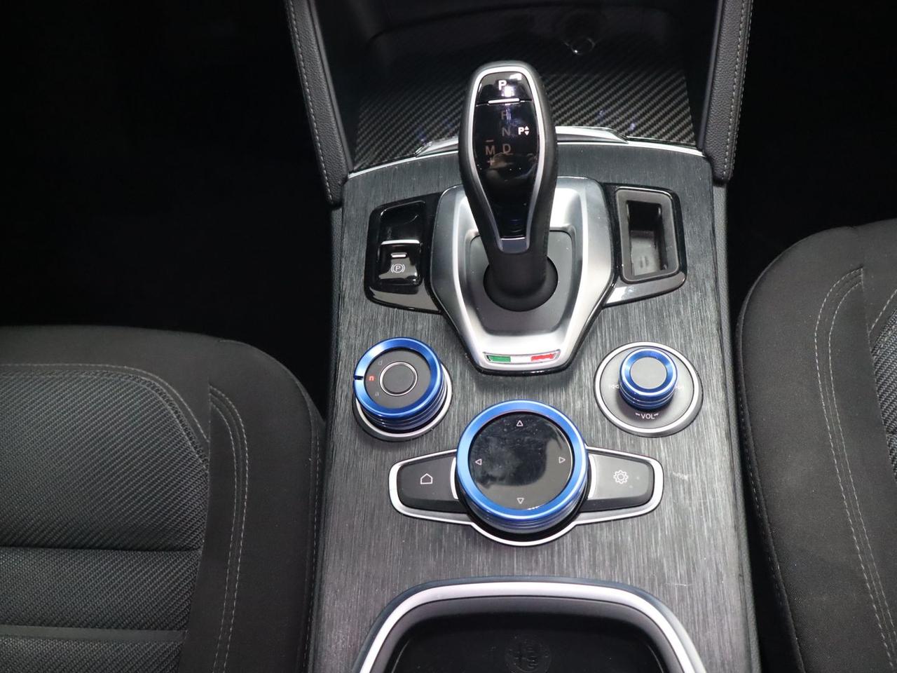 Alfa Romeo Stelvio Q4 Business 2.2 #11189