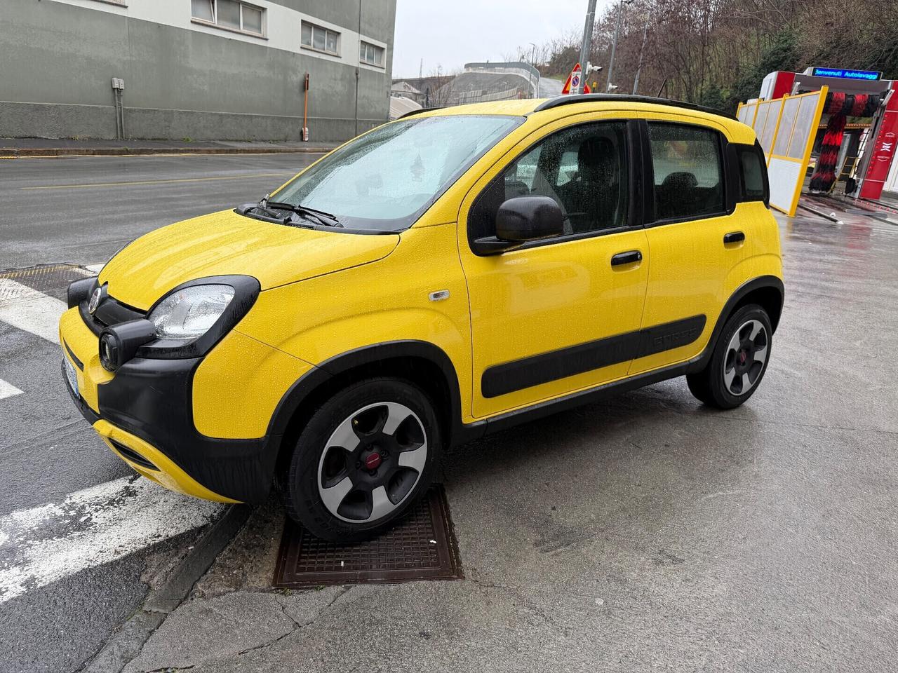 FIAT PANDA 1.0 Hybrid City Cross NEOPATENTATI