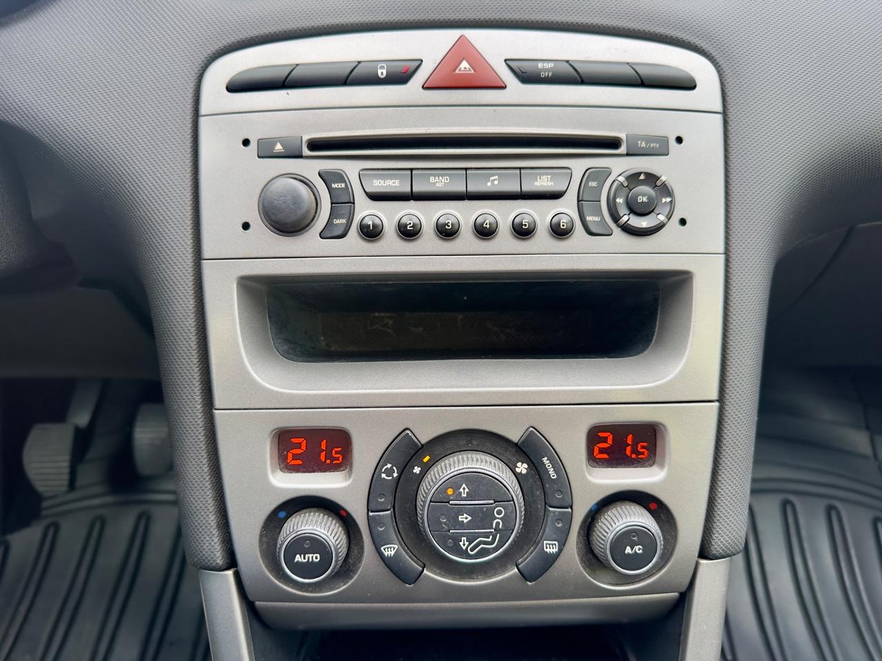 Peugeot 308 1.6 8V HDi 93CV 5p. Tecno