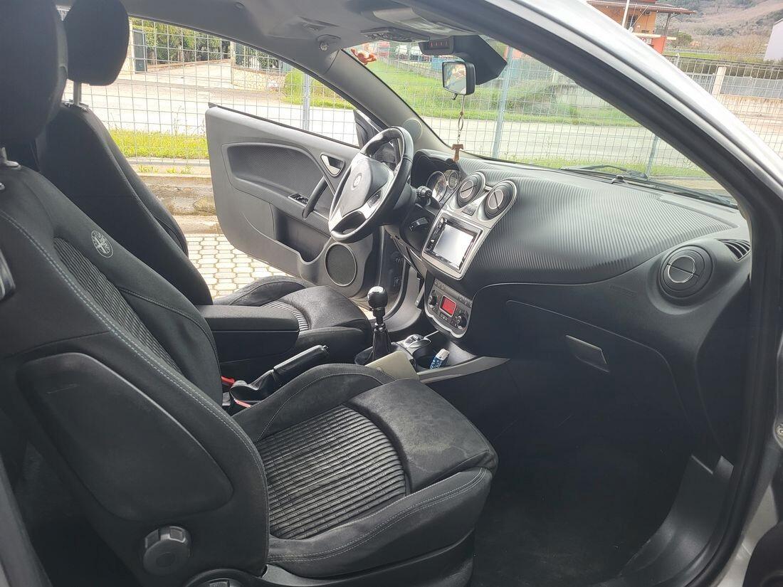Alfa Romeo MiTo 1.6 JTDm 16V Distinctive Premium Pack