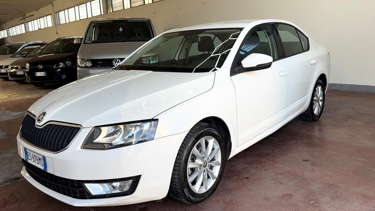 Skoda Octavia 1.6 TDI CR 105 CV DSG Ambition