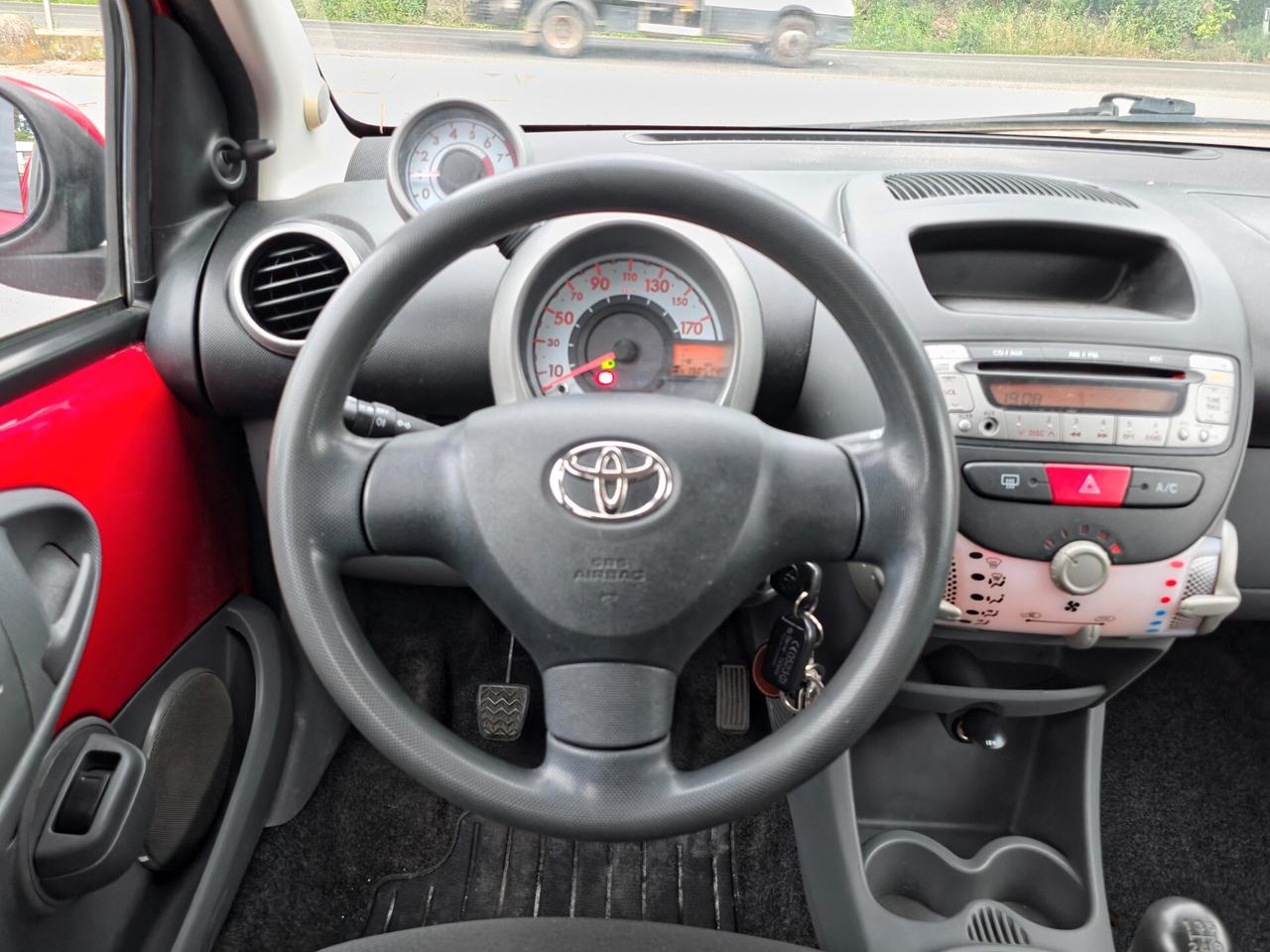 Toyota Aygo 1.0 12V VVT-i 5 porte Sol CV-68 2008-E4 Manuale NEO