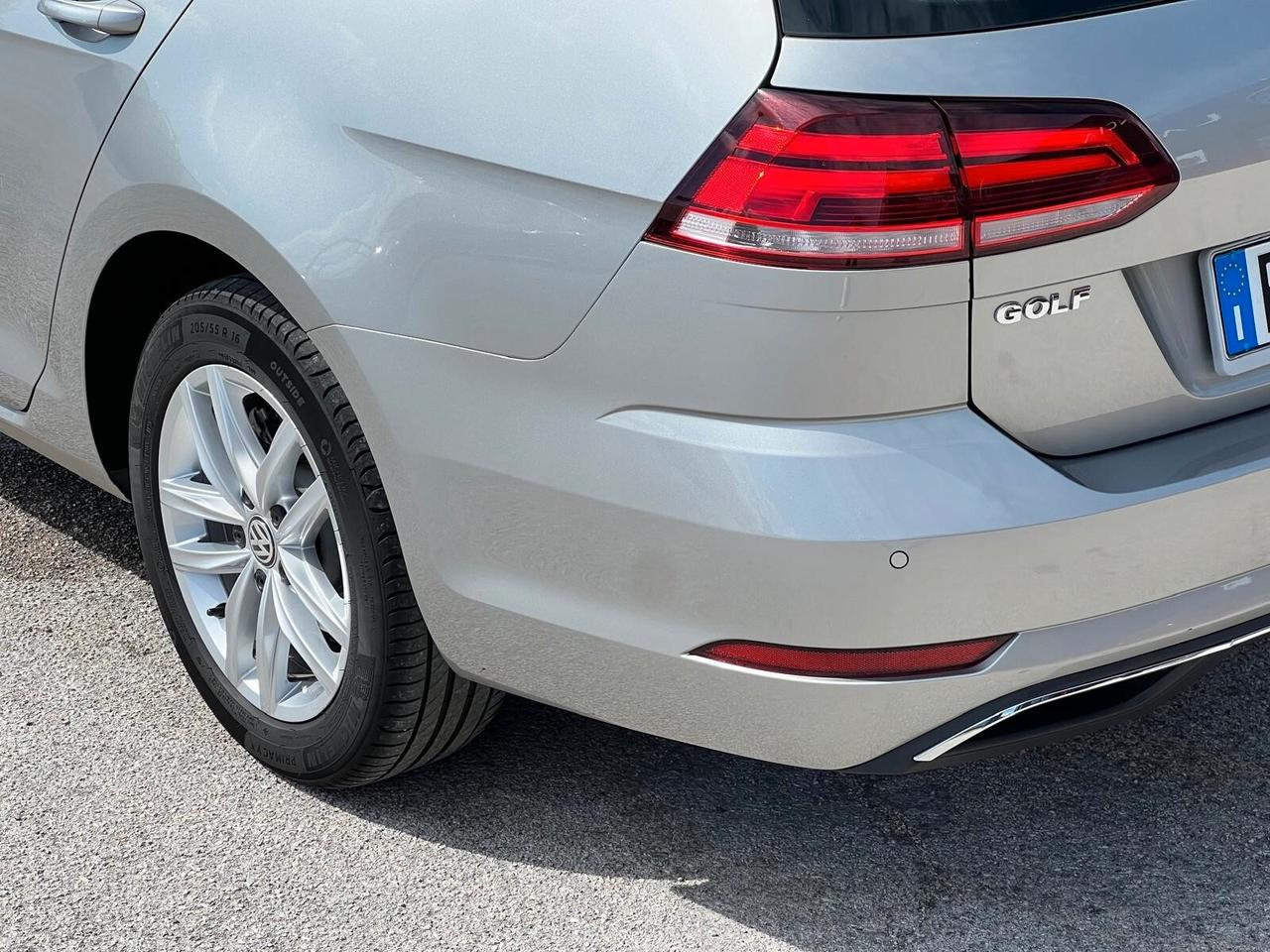 Volkswagen Golf Variant 1.6 TDI 115 CV DSG Executive BlueMotion Tech.