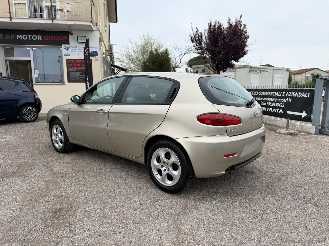 ALFA ROMEO 147 1.6 TS 105CV 5p. Distinctive