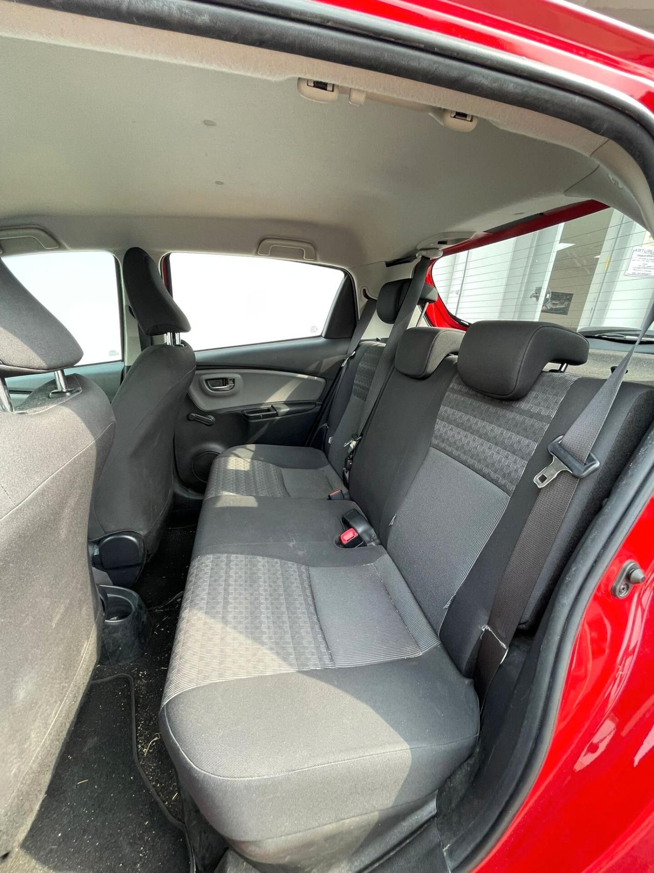 Toyota Yaris HYBRIDA
