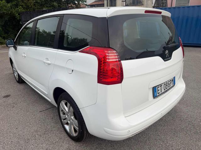 PEUGEOT 5008 1.6 HDi 115CV Allure senza nessun lavoro da fare