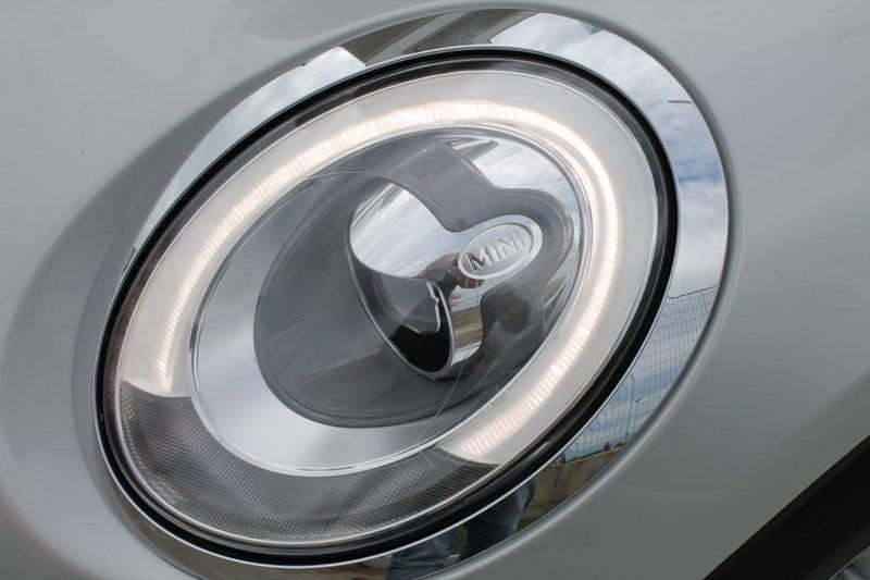 MINI Mini 1.5 Cooper D Cabrio