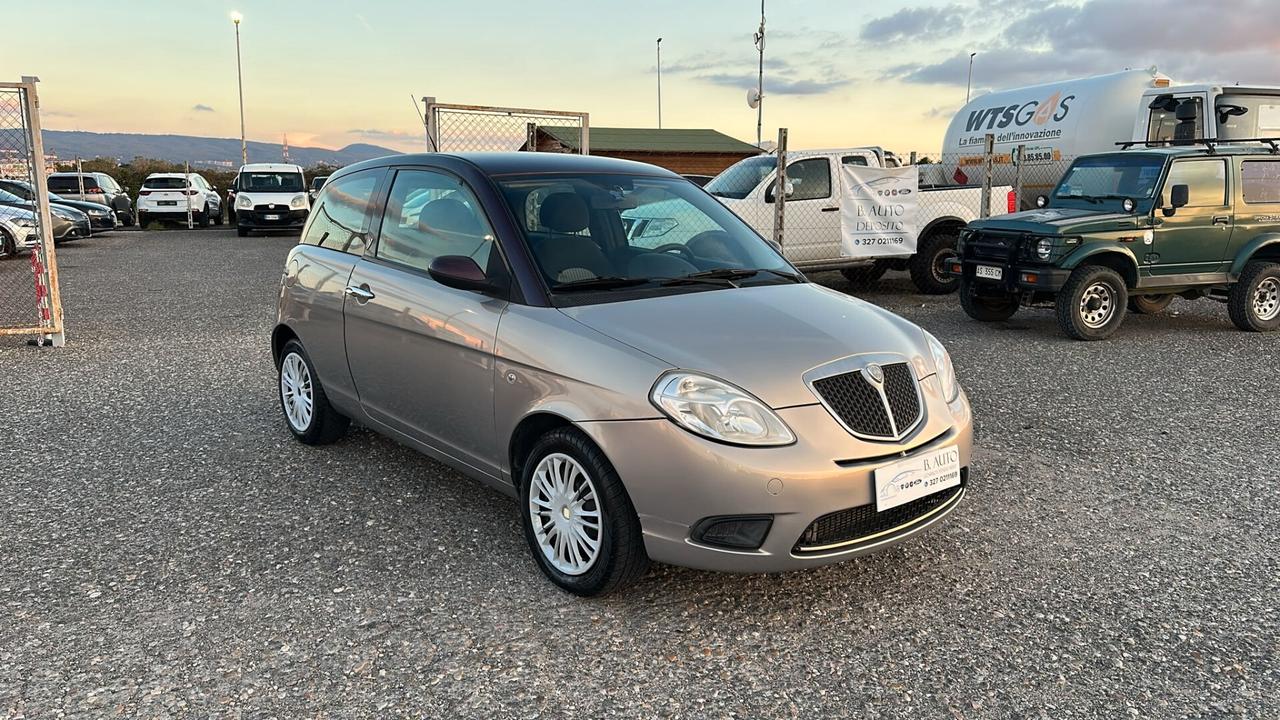 Lancia Ypsilon 1.2 Argento