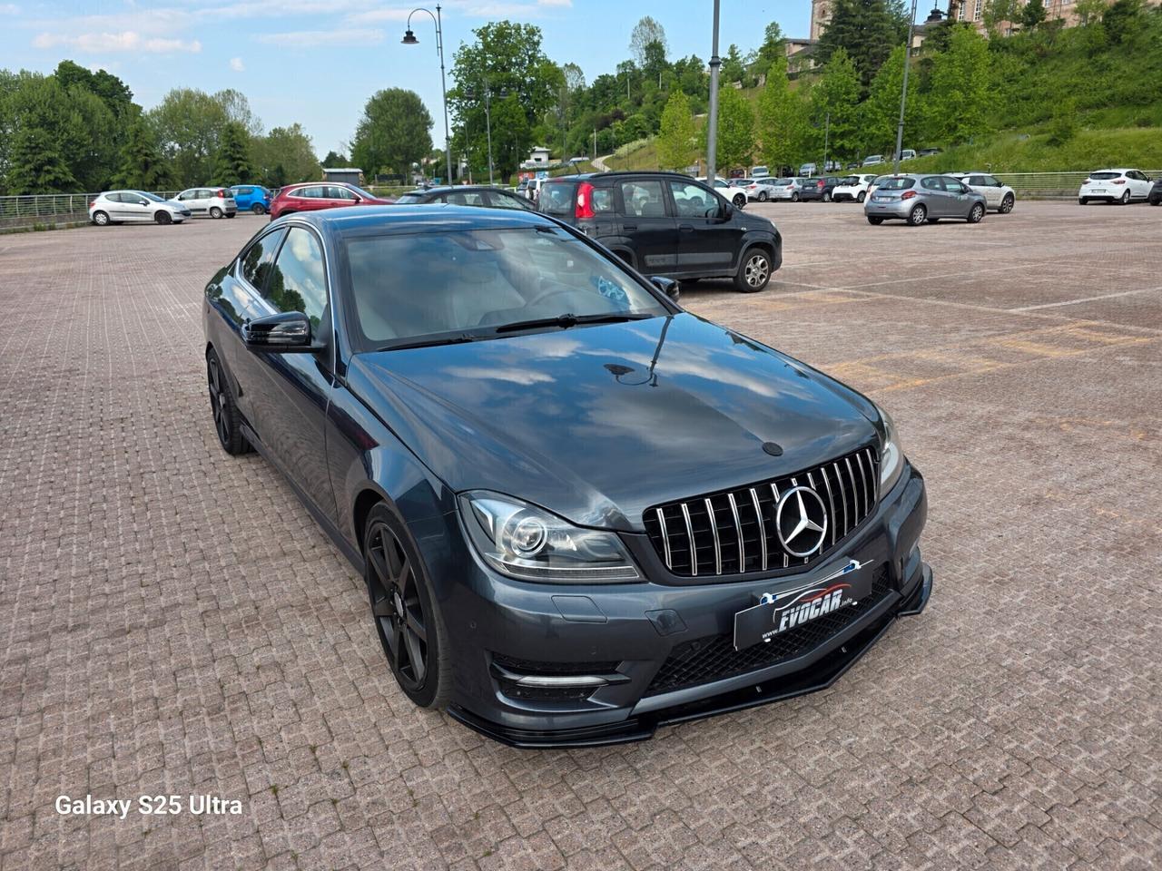 Mercedes C220 coupe AMG valutiamo usato /scambio