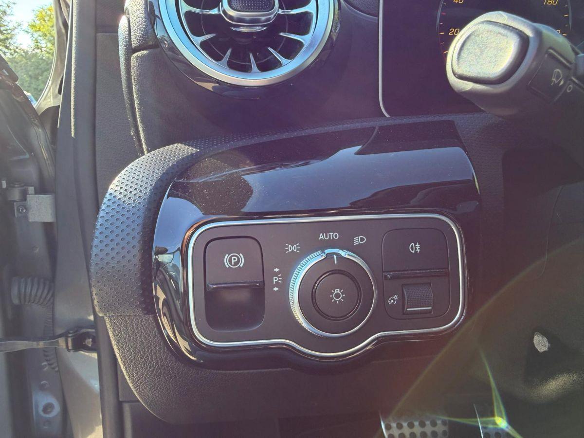 MERCEDES - Classe A - A 180 d Automatic Premium